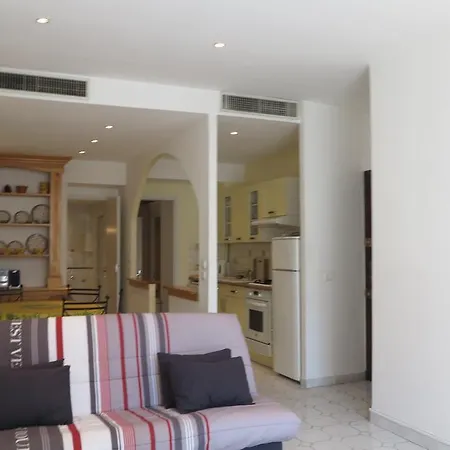Apartment Viva Riviera - 5 Rue Commandant Andre Cannes