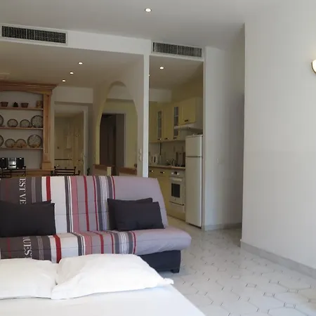 Viva Riviera - 5 Rue Commandant André * Cannes