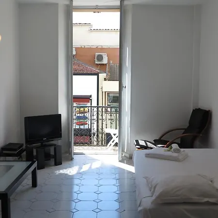 Apartment Viva Riviera - 5 Rue Commandant Andre